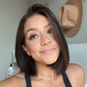Meet your Posher, Marisa